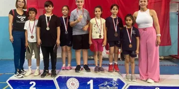 Gemlik masa tenisinde farkını gösterdi