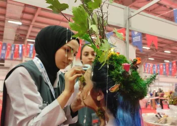 Bursa’da öğrenciler makyaj yeteneklerini konuşturdu