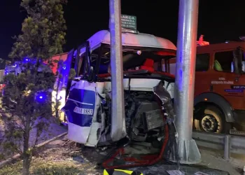 Bursa’da minibüs kazası: 1’i ağır 12 yaralı