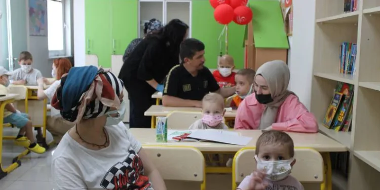 Bursa’da hasta çocuklara moral