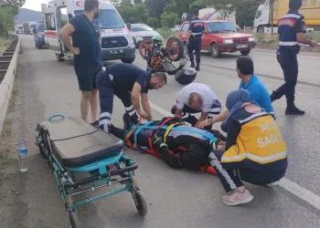Bursa’da motosiklet sürücüsü ölümden döndü