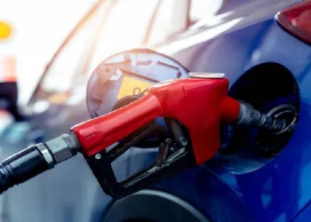 Benzine yapılan indirimden sonra motorine zam geliyor