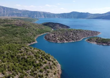Dünyanın ikinci en büyüğü! Manzarasıyla hayran bırakıyor