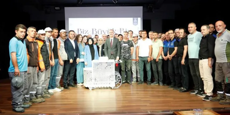 İnegöl Belediyesi’nde 74 personel için doğum günü kutlaması