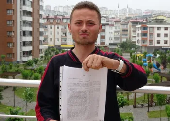 Sahte icra memurlarına parasını kaptırdı