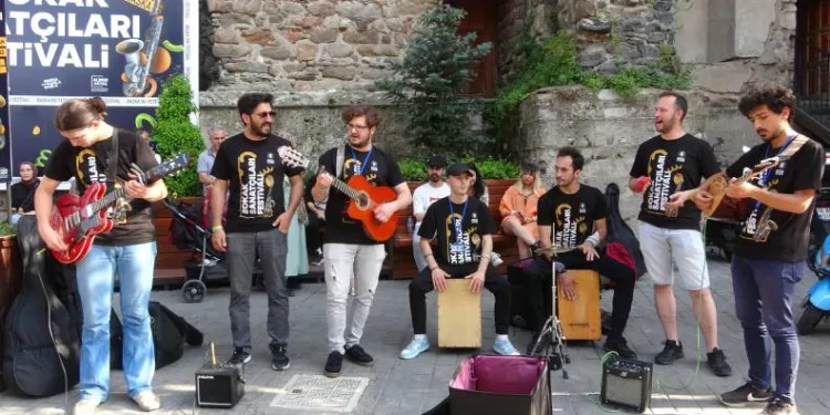 Bursa’da sanat sokağa taştı