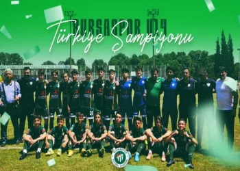 Bursaspor U14 takımı namağlup şampiyon oldu