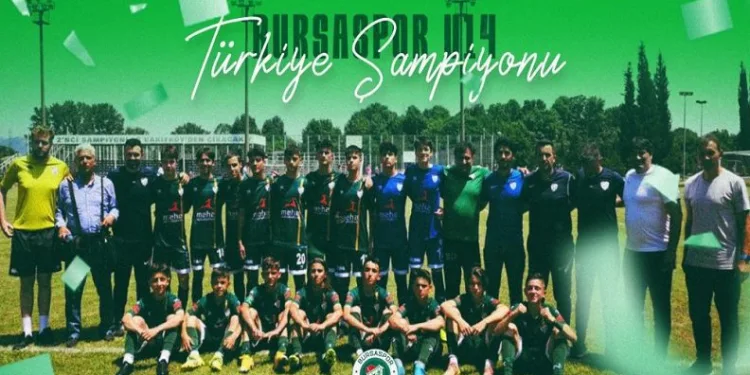 Bursaspor U14 takımı namağlup şampiyon oldu