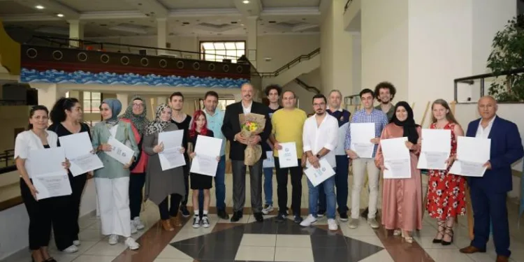 Yıldırım’da doğa fotoğrafçılığı atölyesi ilk mezunlarını verdi