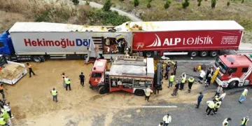 Kuzey Marmara’da 2 tır çarpıştı: 1 ölü