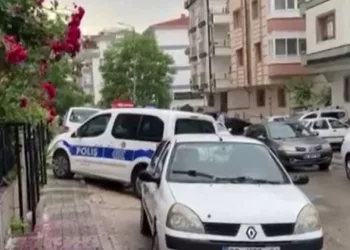 Önce eşini, sonra kendini vurdu