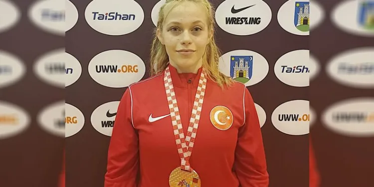 Bursalı güreşçiden Avrupa üçüncülüğü