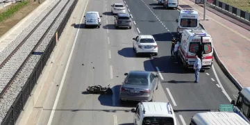 Bursa’da motosiklet dolmuş minibüse çarptı