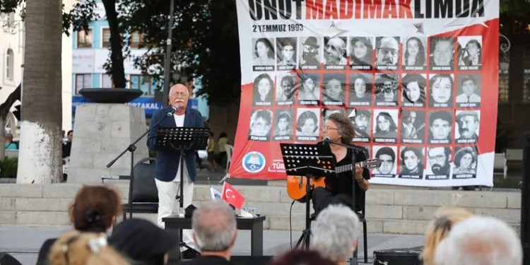 Madımak Katliamı’nda yitirilenler Mudanya’da anıldı