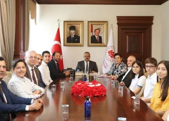 Bursa Valisi LGS şampiyonlarını tebrik etti