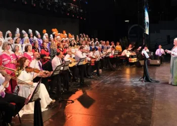 Bursa Açıkhava’da sahne kadınların