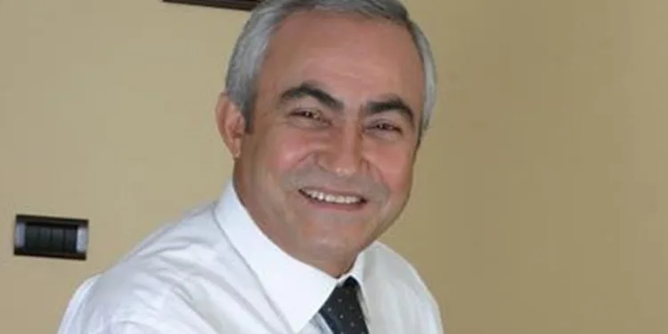 Ünlü eğitimci ve şoförü öldürüldü