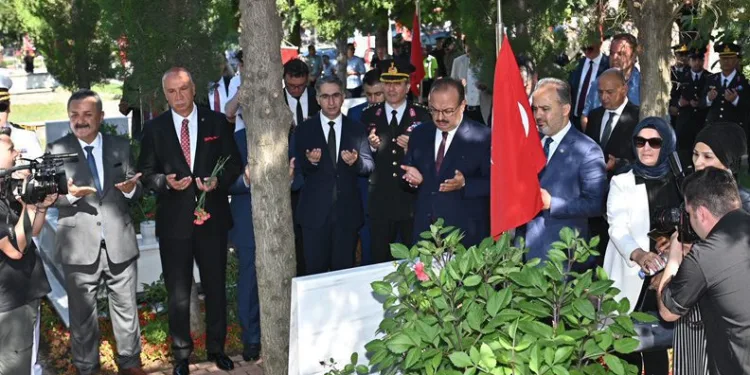 Bursa’da 15 Temmuz’da şehitliklerde anma töreni