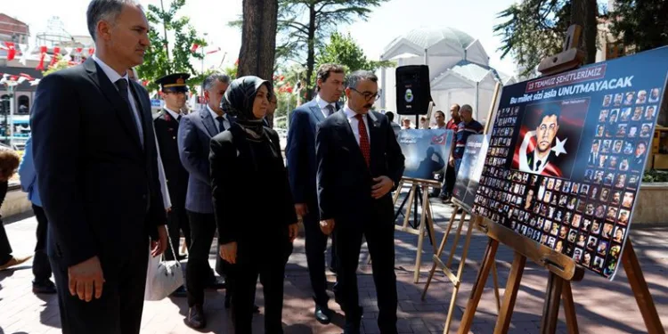 Bursa İnegöl’de 15 Temmuz fotoğraf sergisi