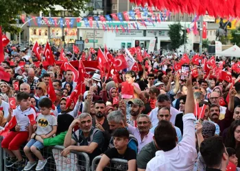 Bursa’da 15 Temmuz’da meydanlar doldu