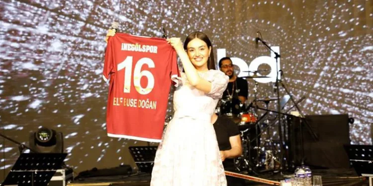 Kültür sanat festivalinde Elif Buse Doğan rüzgarı