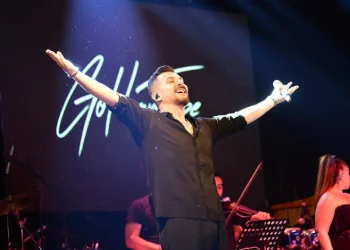 Gökhan Tepe, Ebru Gündeş’in albüm müjdesini Bursa’dan verdi