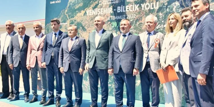 Bakan Karaismailoğlu’ndan Yenişehir’e müjde