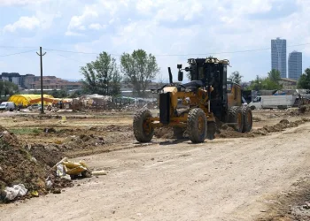 Osmangazi’de kurban satış yerlerindeki atıklar temizlendi