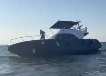 Bursa’da milyonluk lüks yat karaya oturdu