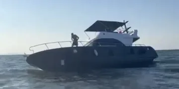 Bursa’da milyonluk lüks yat karaya oturdu
