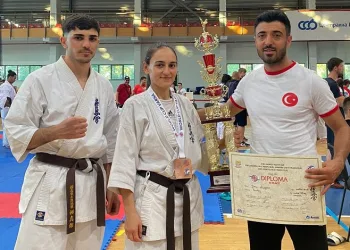 Bursa Yıldırımlı sporcudan üçüncülük