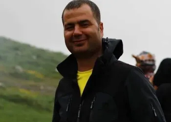 Dağ gezisinde kalbine yenik düştü