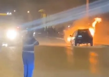 Bursa’da seyir halindeki araçta yangın