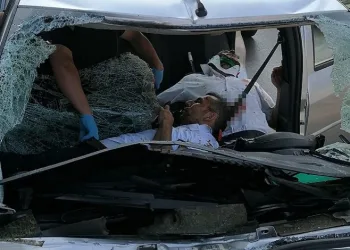 Bursa’da köprüden atladı, otomobilin içine girdi