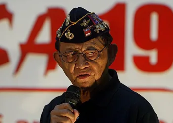 Filipinler eski Devlet Başkanı hayatını kaybetti