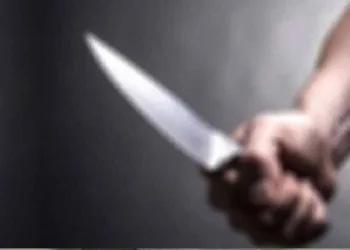 Tartıştığı eşini, kayınvalidesini ve kayınpederini bıçakladı