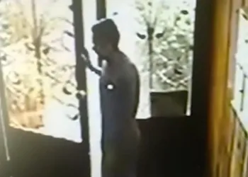 Tesisatçı gibi girdiği evlerden hırsızlık yaptı