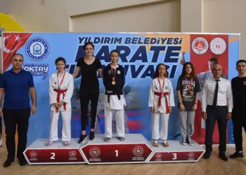 Yıldırım’da karate şampiyonları ödüllerini aldı