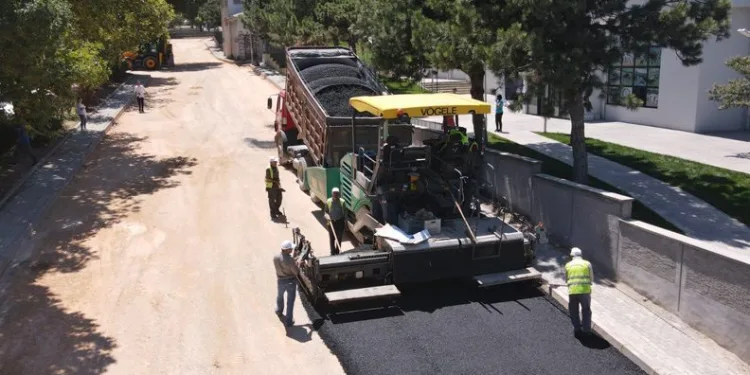 Yıldırım’da yollar sil baştan yenileniyor