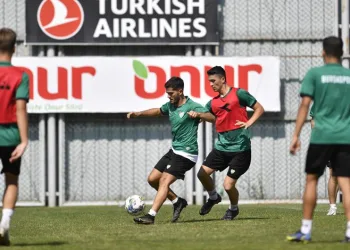 Bursaspor’da çift kale maçlar sürüyor