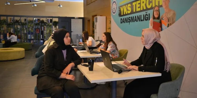 Yıldırım’dan üniversite adaylarına ücretsiz danışmanlık