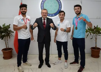 Rektör Kılavuz BUÜ’lü sporcuları ağırladı