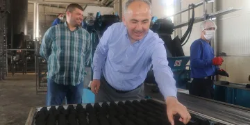 Çay çöpünden mangal kömürü üretiliyor
