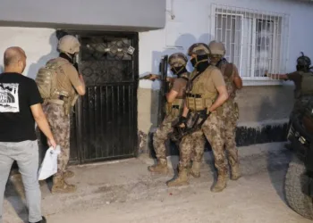 Adana’da DEAŞ operasyonu: 5 gözaltı