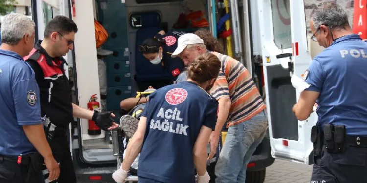 17 yaşındaki çocuğun üzerine kolon devrildi