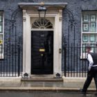 İngiltere'de başbakana istifa baskısı