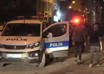 Rastgele açılan ateş yoldan geçen adama isabet etti