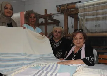 Osmanlı geleneğini 25 tezgahta yaşatıyorlar