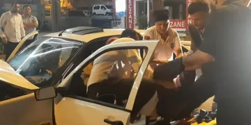 Bursa’da kontrolünü kaybettiği araçta sıkıştı