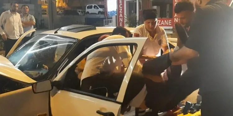 Bursa’da kontrolünü kaybettiği araçta sıkıştı